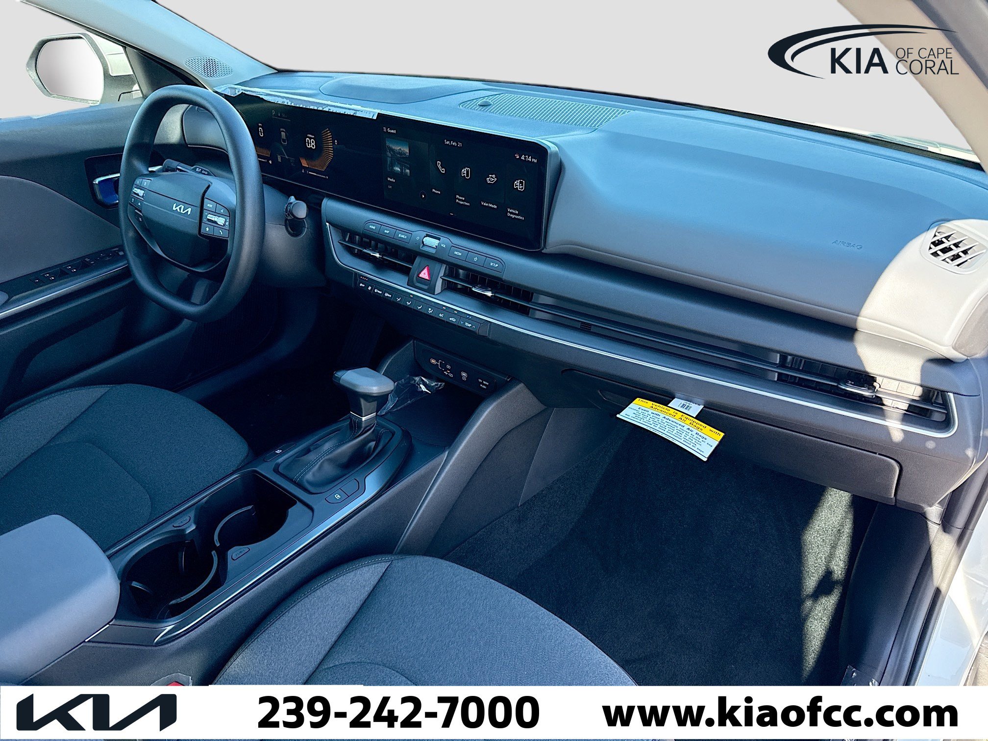 New 2025 Kia K4 LXS image 13