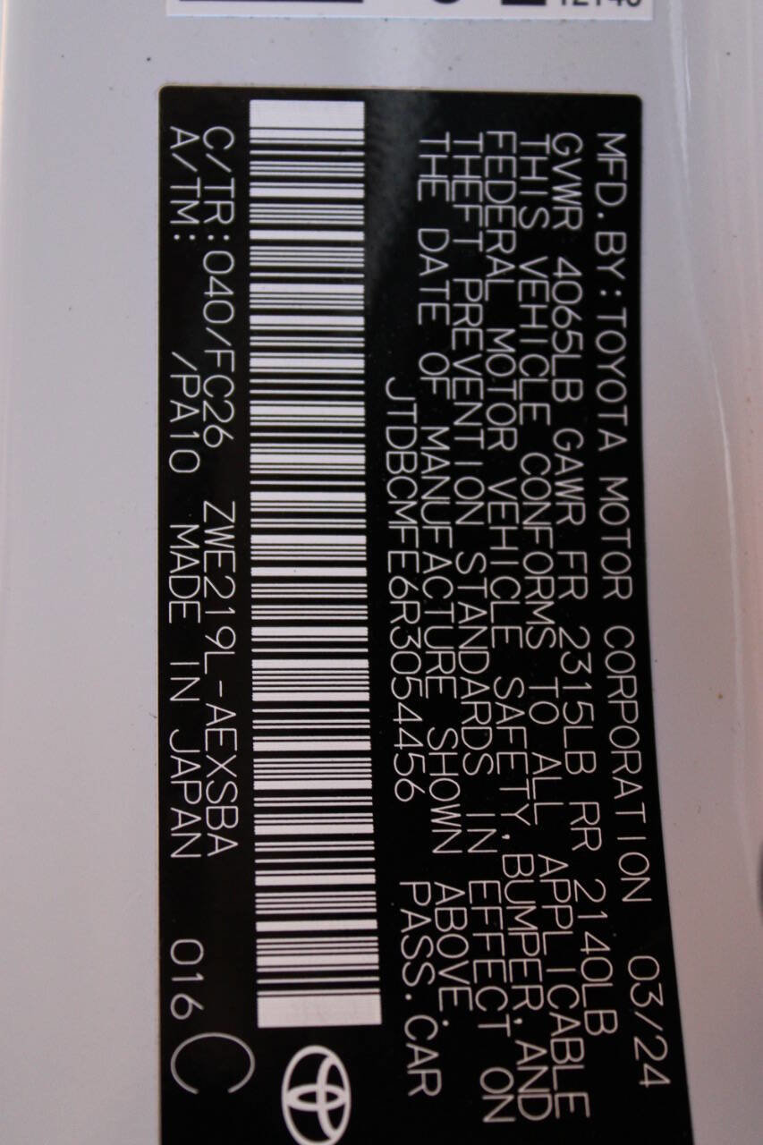 Used 2024 Tesla Model Y Long Range image 17