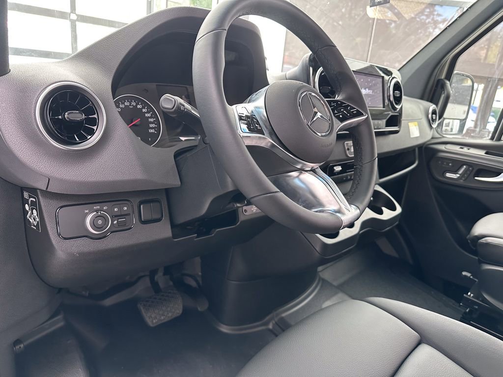 New 2025 Mercedes-Benz Sprinter 2500 image 22