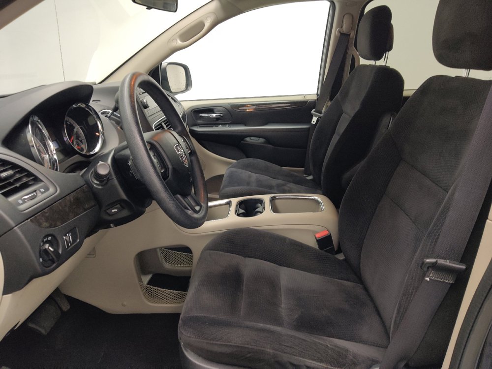 Used 2014 Dodge Grand Caravan SXT FWD image 17