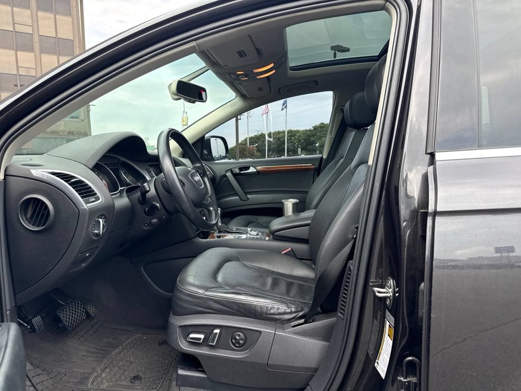 Used 2015 Audi Q7 3.0T Premium Plus w/ Premium Plus Package AWD/4WD image 2