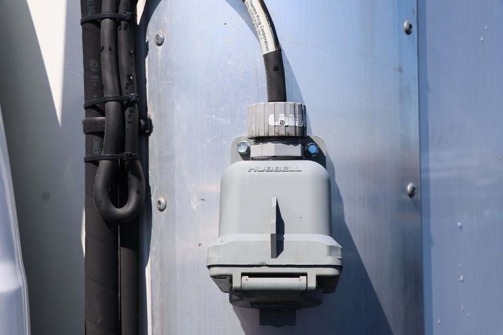 Used 2023 Ford F650 2WD Regular Cab Super Duty image 18