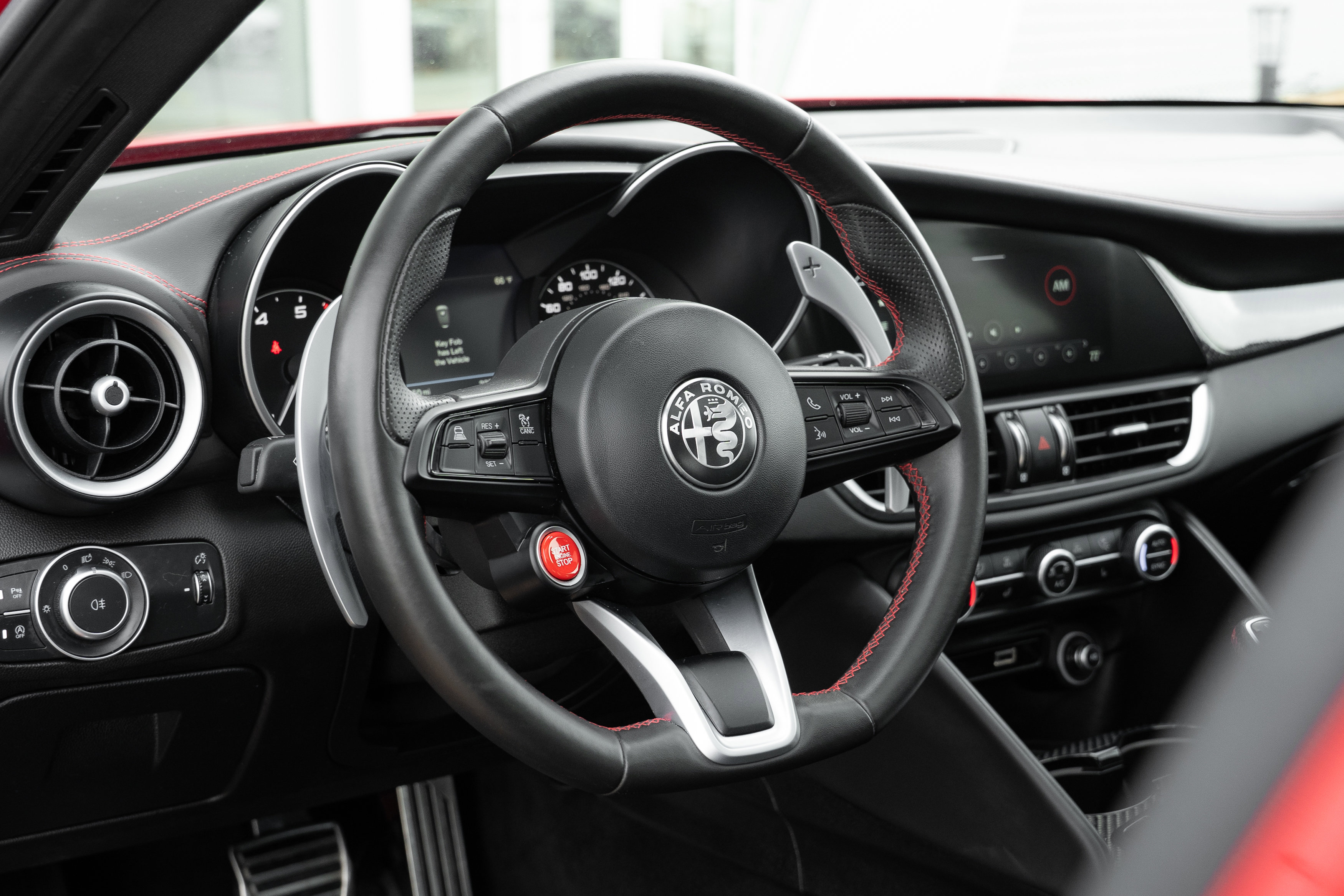 Used 2023 Alfa Romeo Giulia Estrema image 11