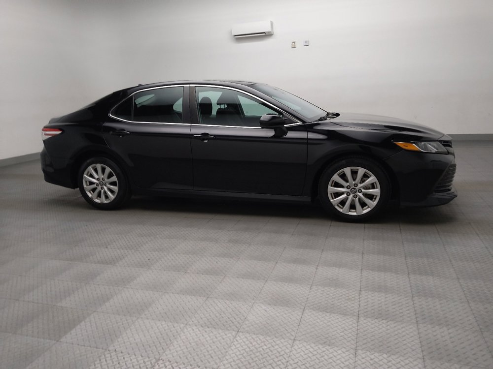 Used 2020 Toyota Camry LE image 11