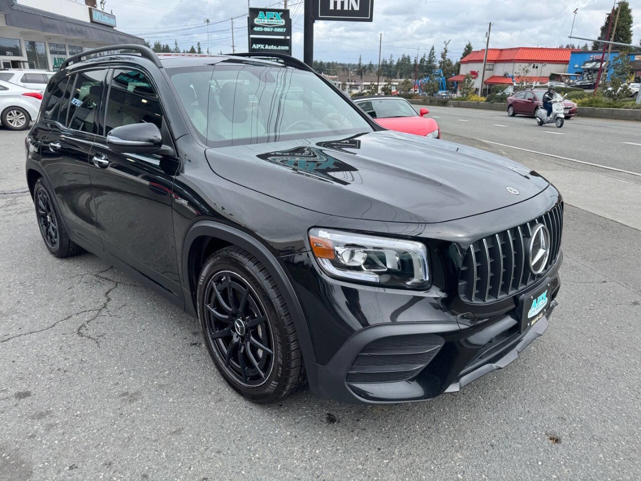 Used 2021 Mercedes-Benz GLB 35 AMG 4MATIC image 13