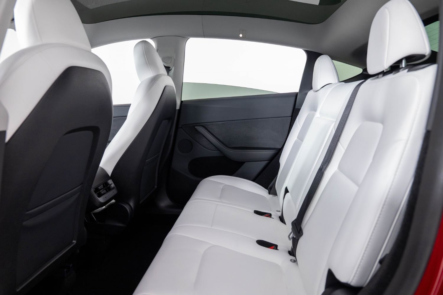 Used 2024 Tesla Model Y Long Range image 18