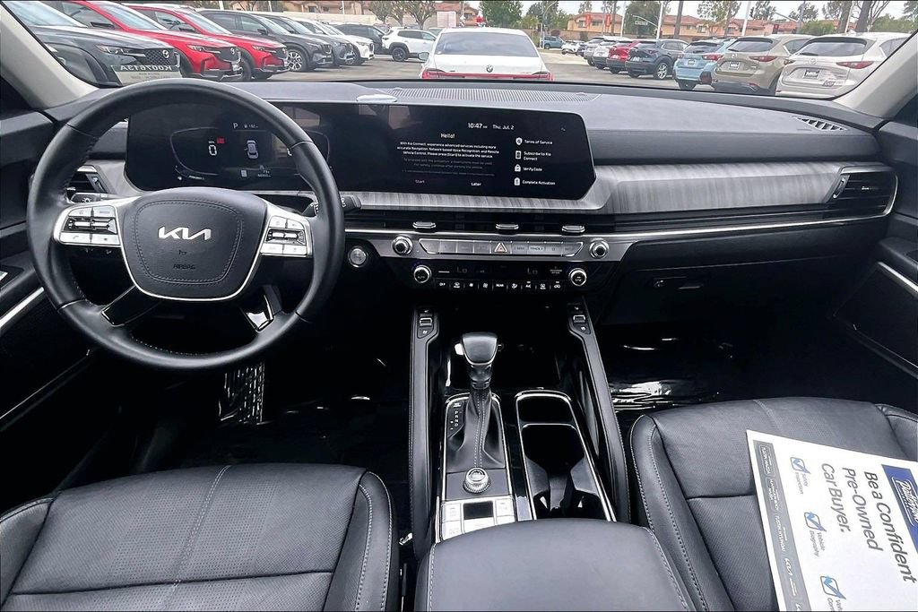 Used 2024 Kia Telluride EX w/ EX Captain's Chair Package FWD image 11