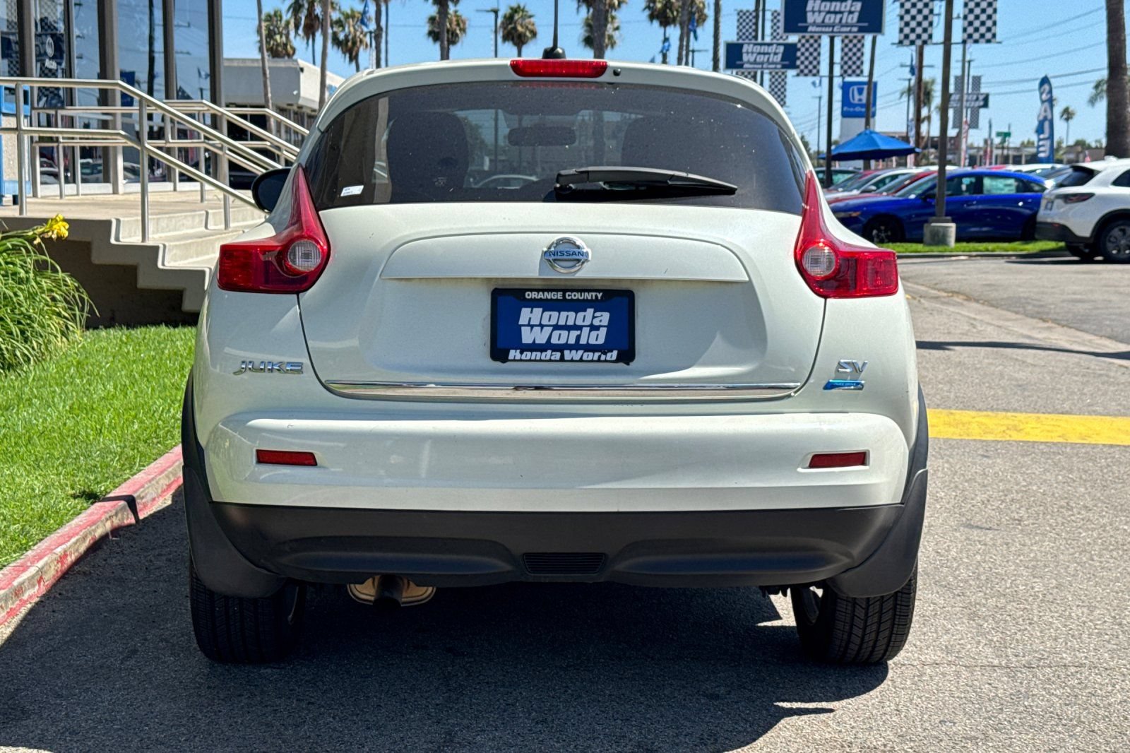 Used 2012 Nissan Juke SV w/ Chrome Pkg FWD image 6