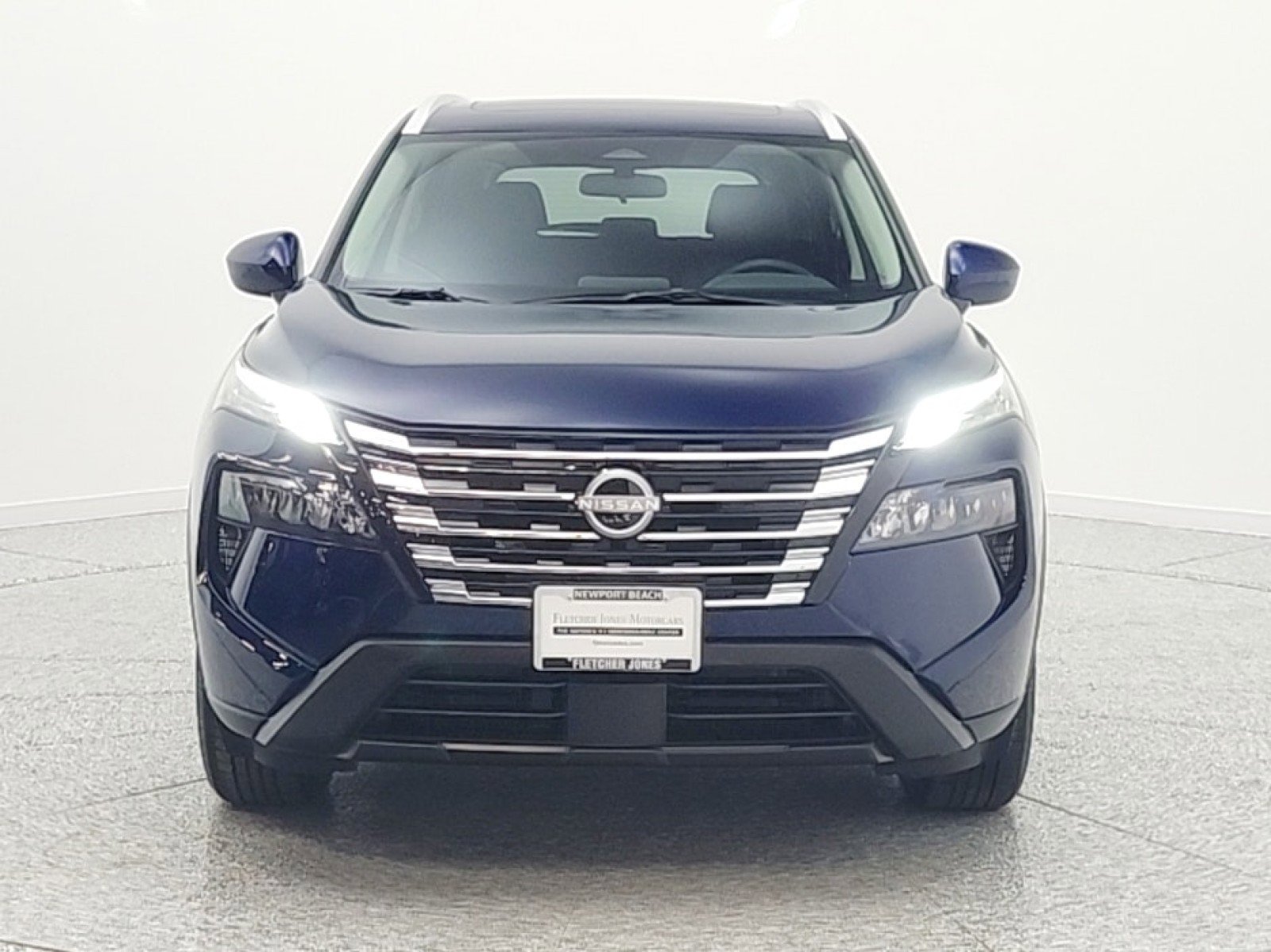 Used 2026 Nissan Rogue SV w/ SV Premium Package FWD image 2