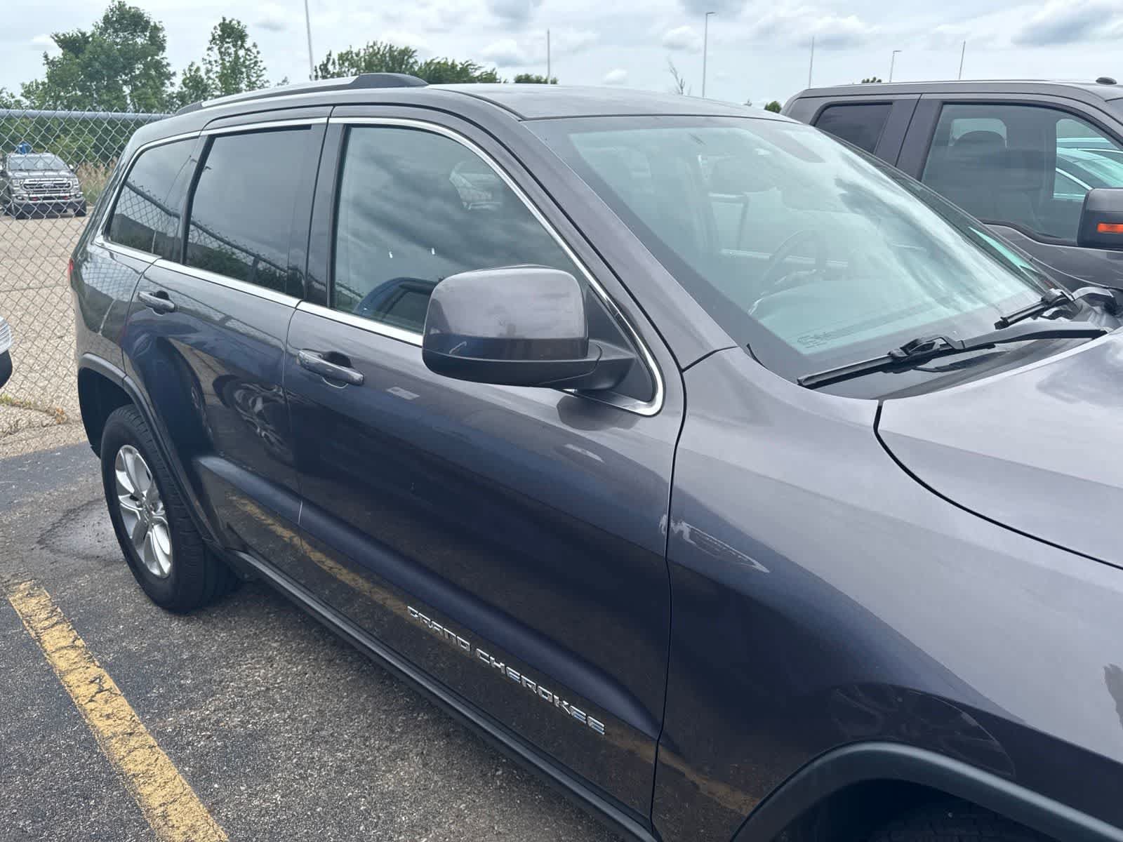 Used 2014 Jeep Grand Cherokee Laredo w/ 18" Wheel & 8.4" Radio Group AWD/4WD image 7
