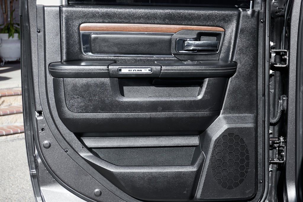 Used 2017 RAM 2500 Laramie w/ Sport Appearance Group image 32