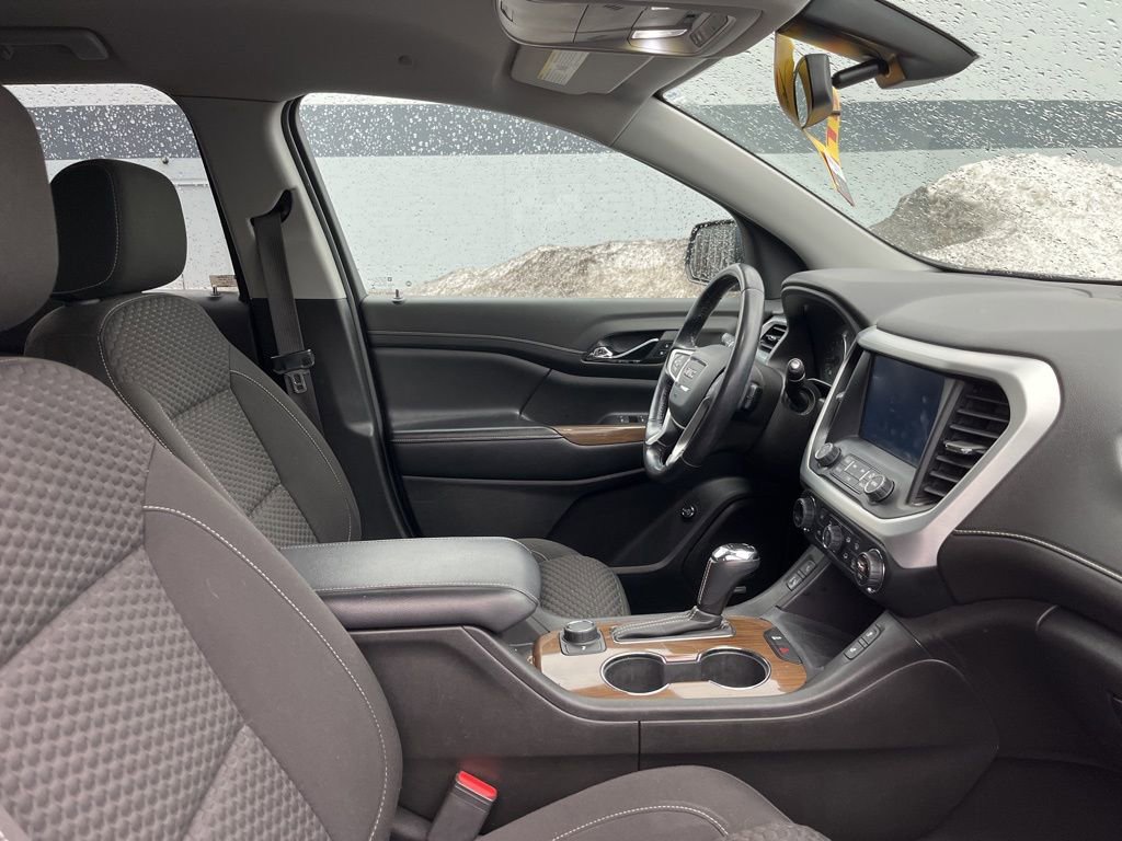 Used 2019 GMC Acadia SLE w/ Driver Alert Package I image 2