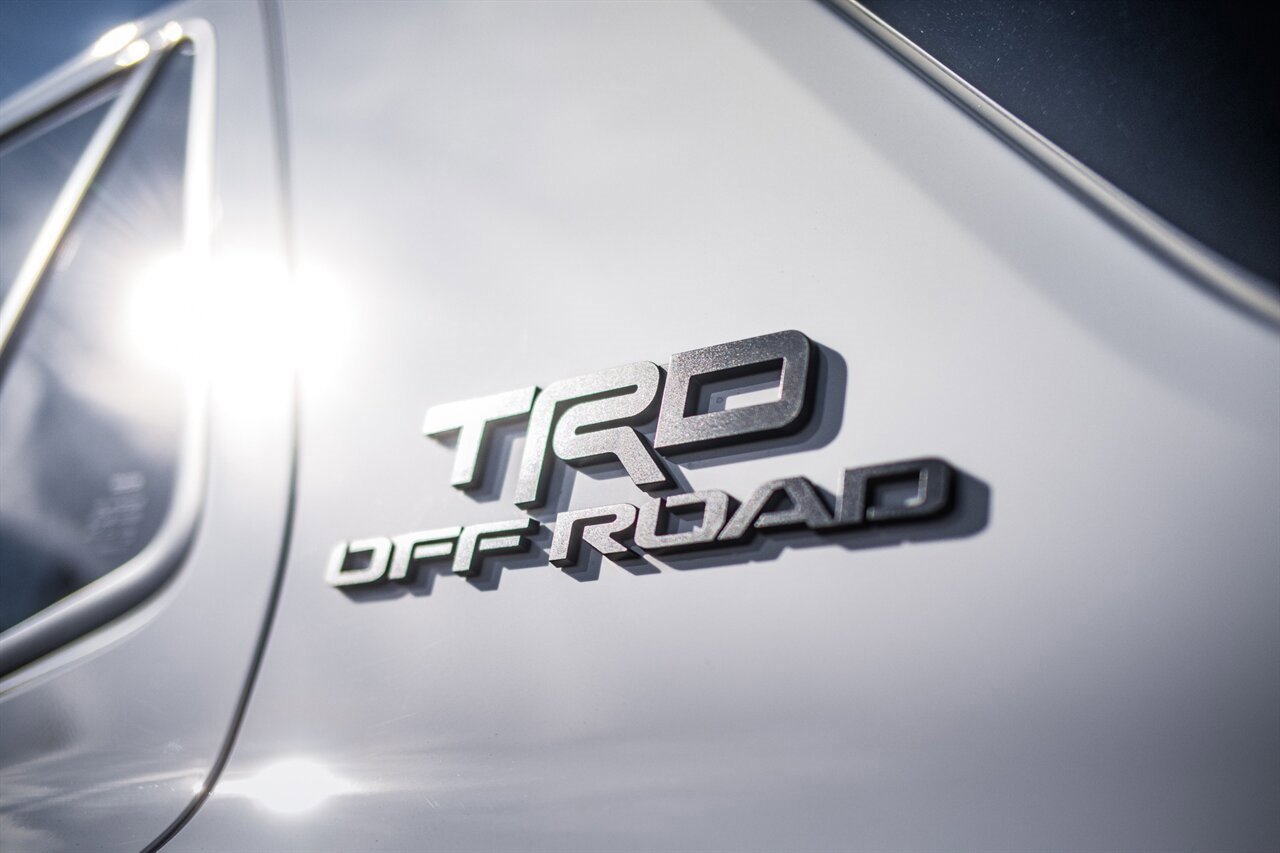 Used 2025 Toyota 4Runner TRD Off-Road Premium image 11