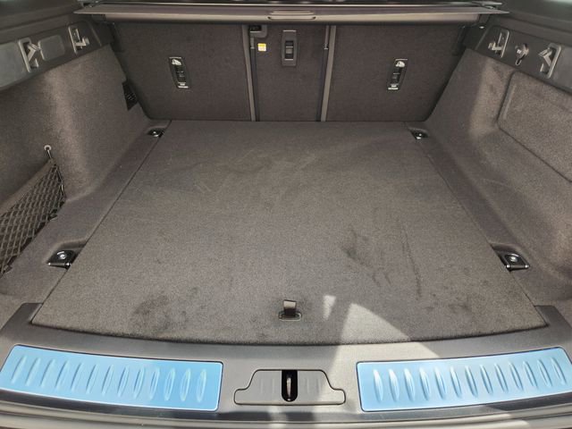 New 2026 Land Rover Range Rover Velar Dynamic SE image 22