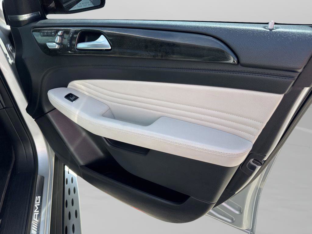 Used 2019 Mercedes-Benz GLE 43 AMG 4MATIC Coupe w/ Premium 3 Package image 37