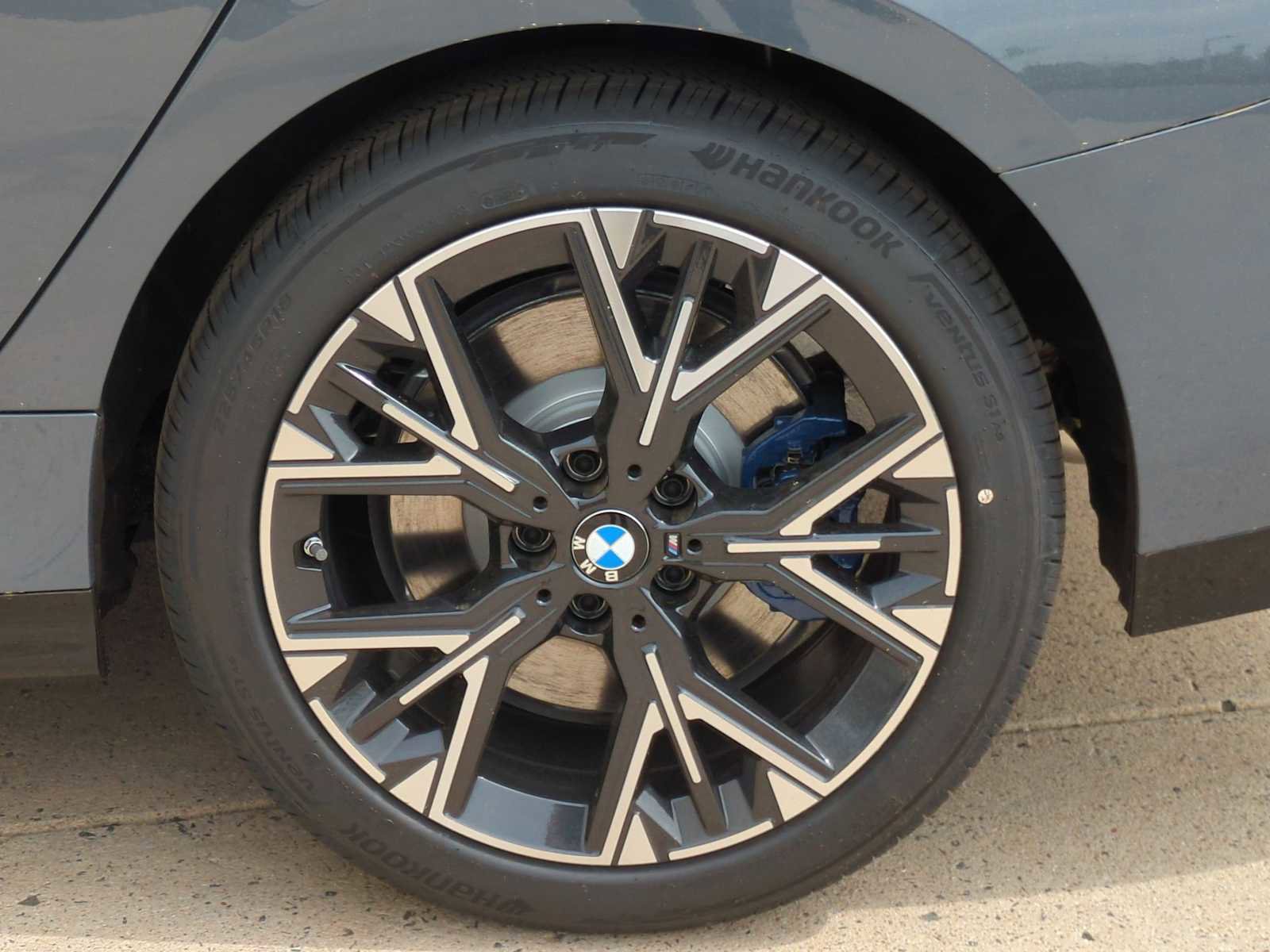 Used 2025 BMW M235i xDrive w/ Technology Package image 13