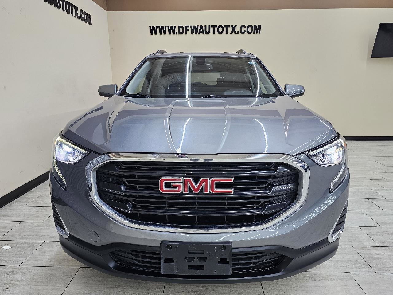 Used 2018 GMC Terrain SLE w/ Infotainment Package I image 3