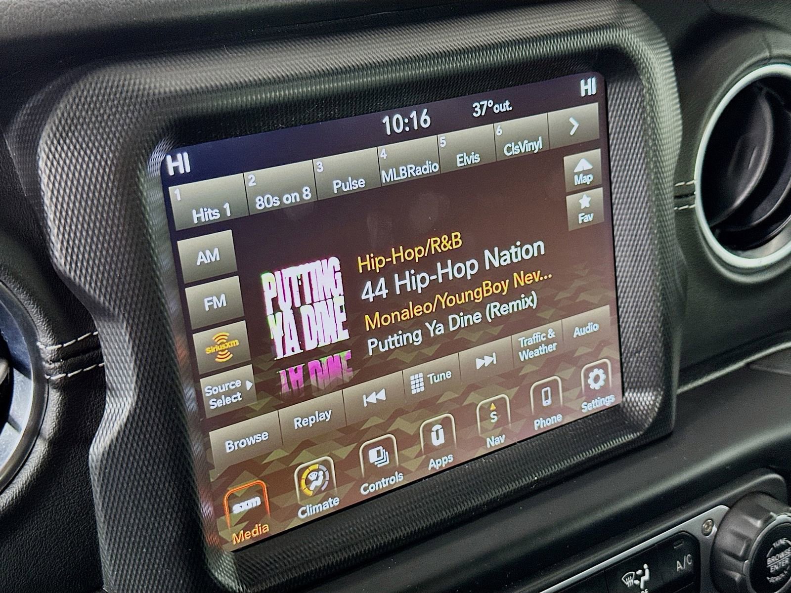 Used 2023 Jeep Wrangler Sahara 4xe image 16