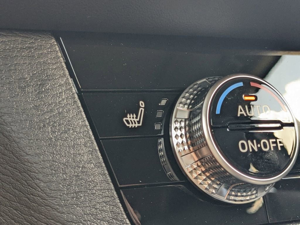 New 2025 Mitsubishi Outlander SE image 26