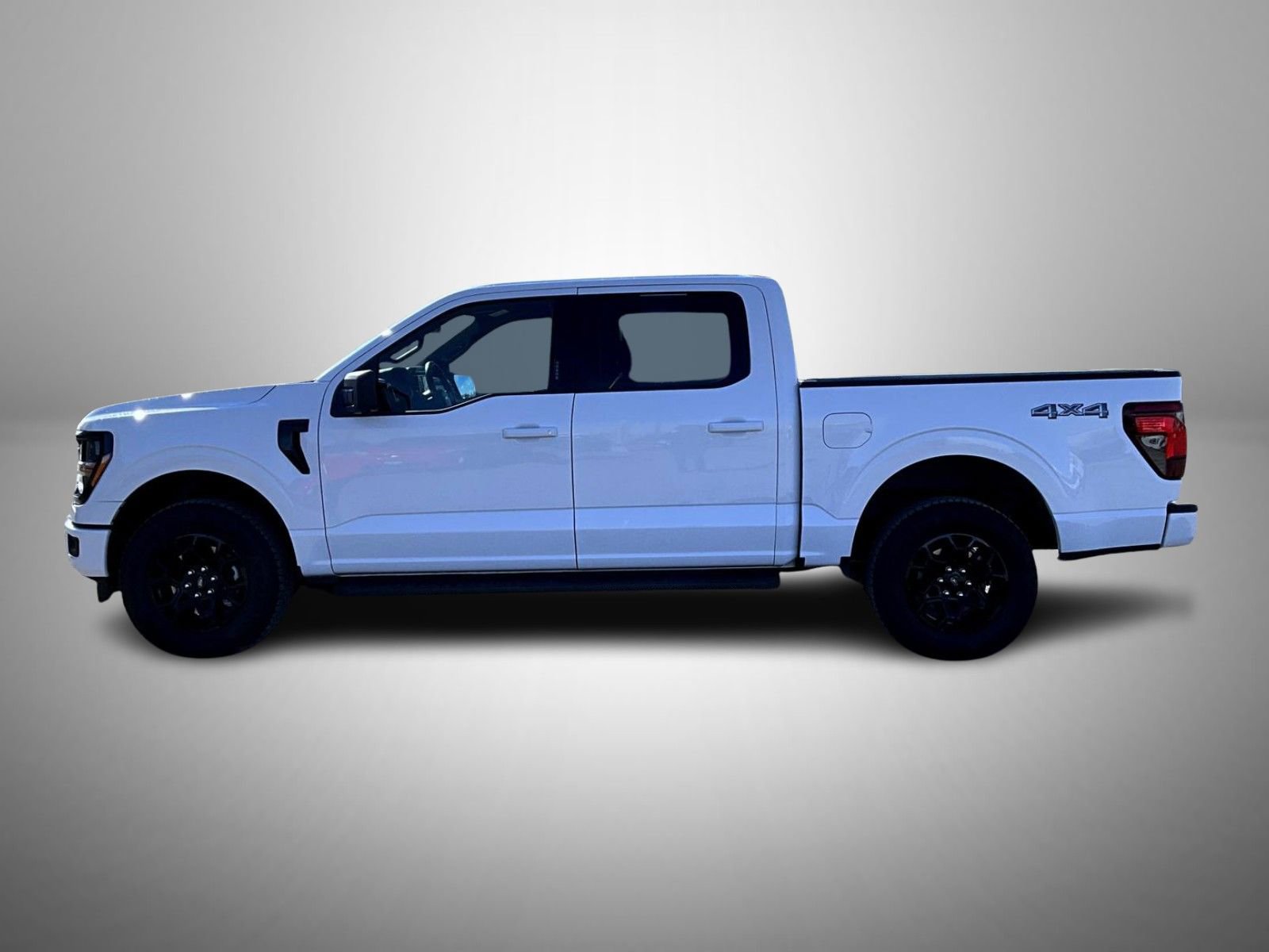 Used 2024 Ford F150 XLT w/ XLT Black Appearance Package image 8