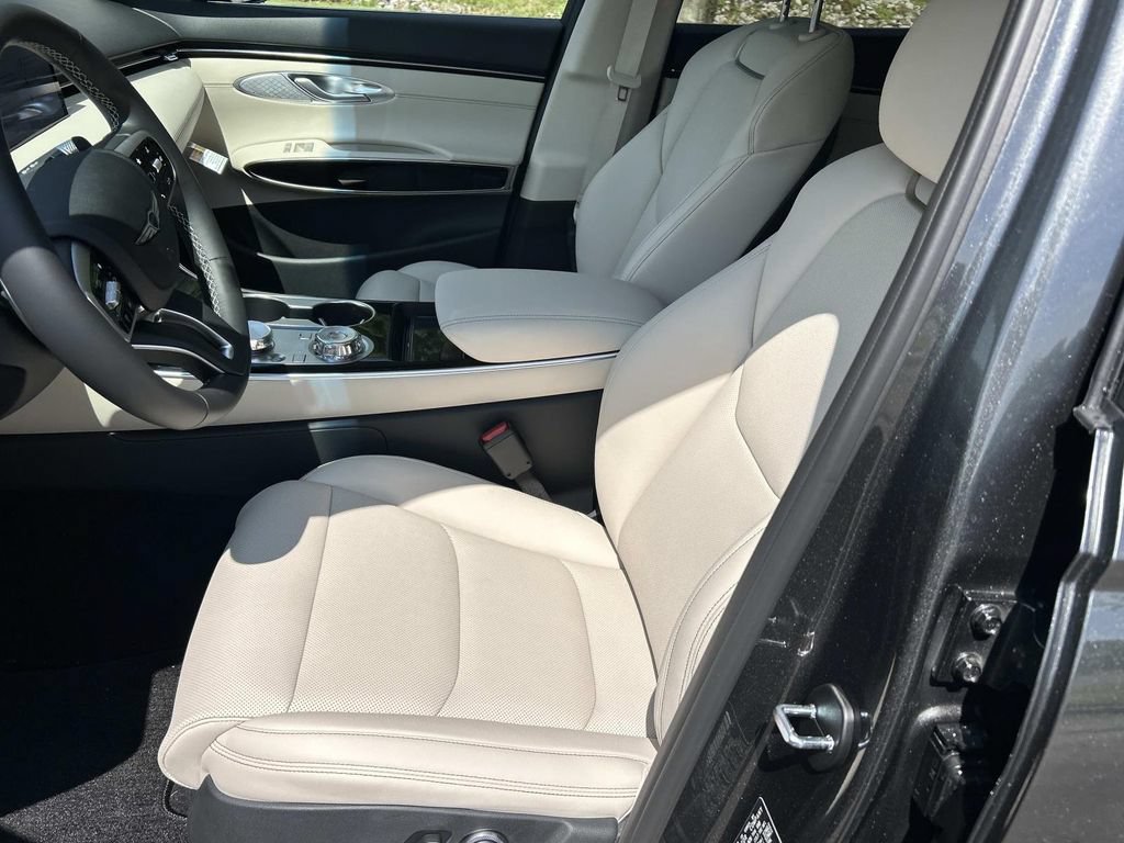New 2027 Genesis GV70 2.5T AWD/4WD image 15