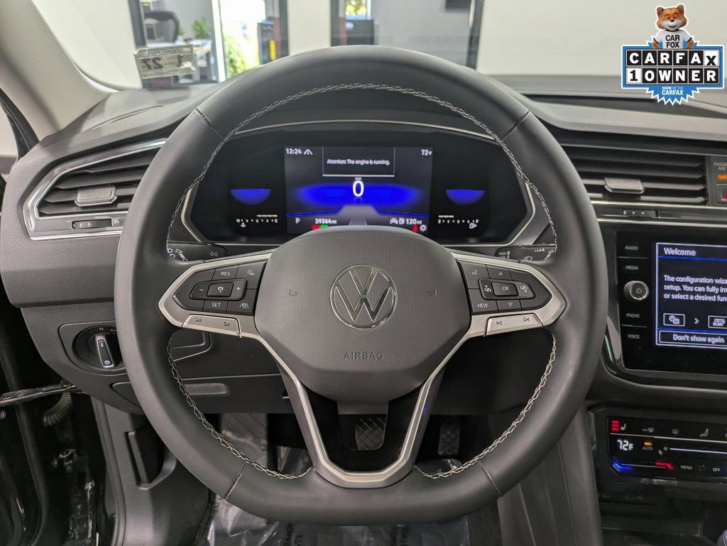 Used 2022 Volkswagen Tiguan SE w/ Panoramic Sunroof Package AWD/4WD image 21
