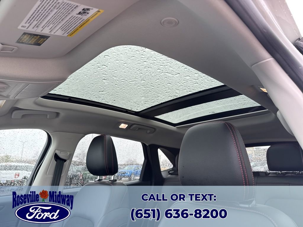 Used 2022 Ford Escape SEL w/ SEL Stealth AWD Package image 28