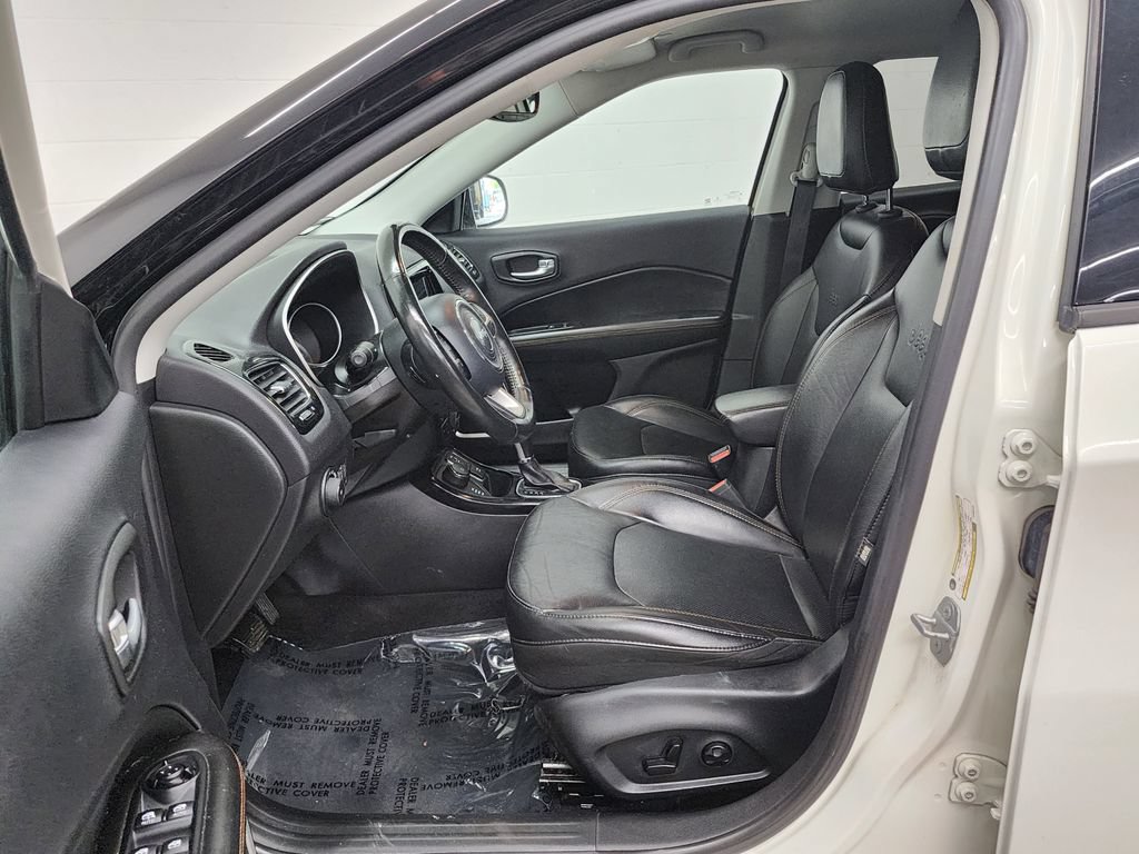 Used 2018 Jeep Compass Limited AWD/4WD image 12