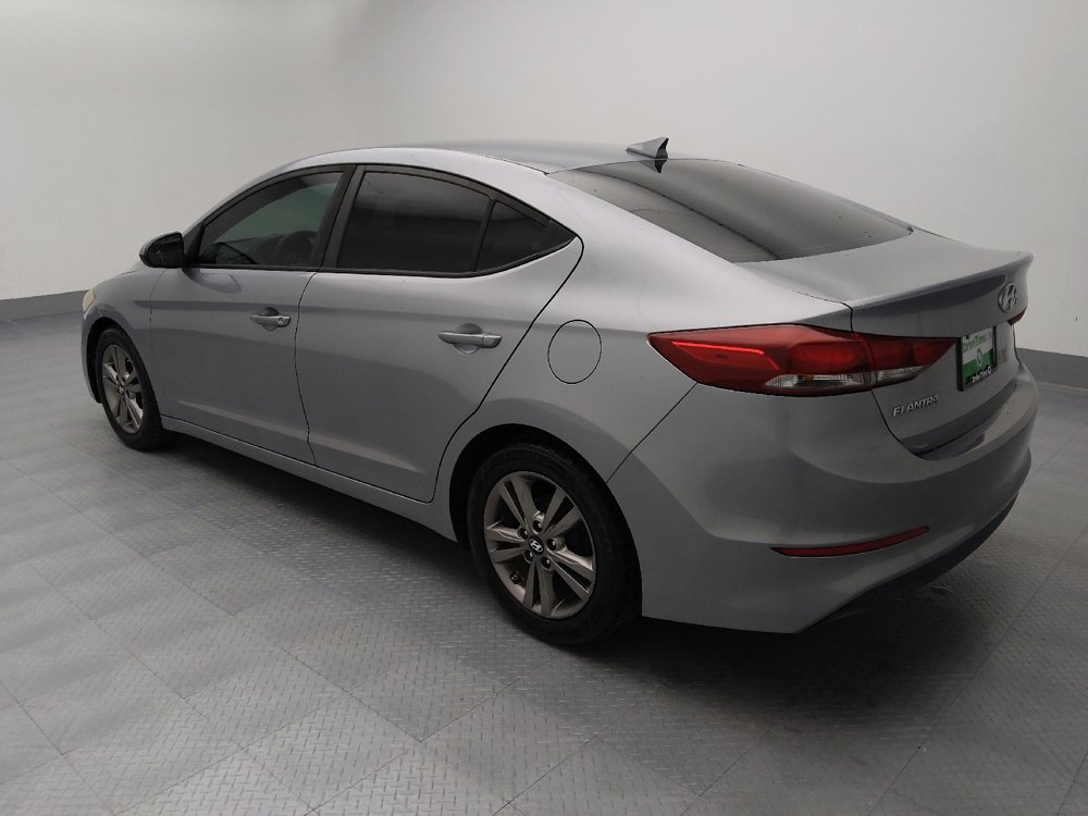 Used 2017 Hyundai Elantra SE image 3