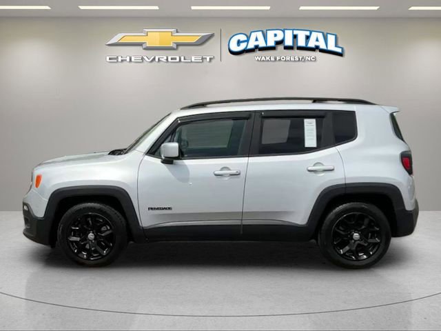 Used 2015 Jeep Renegade Latitude image 3