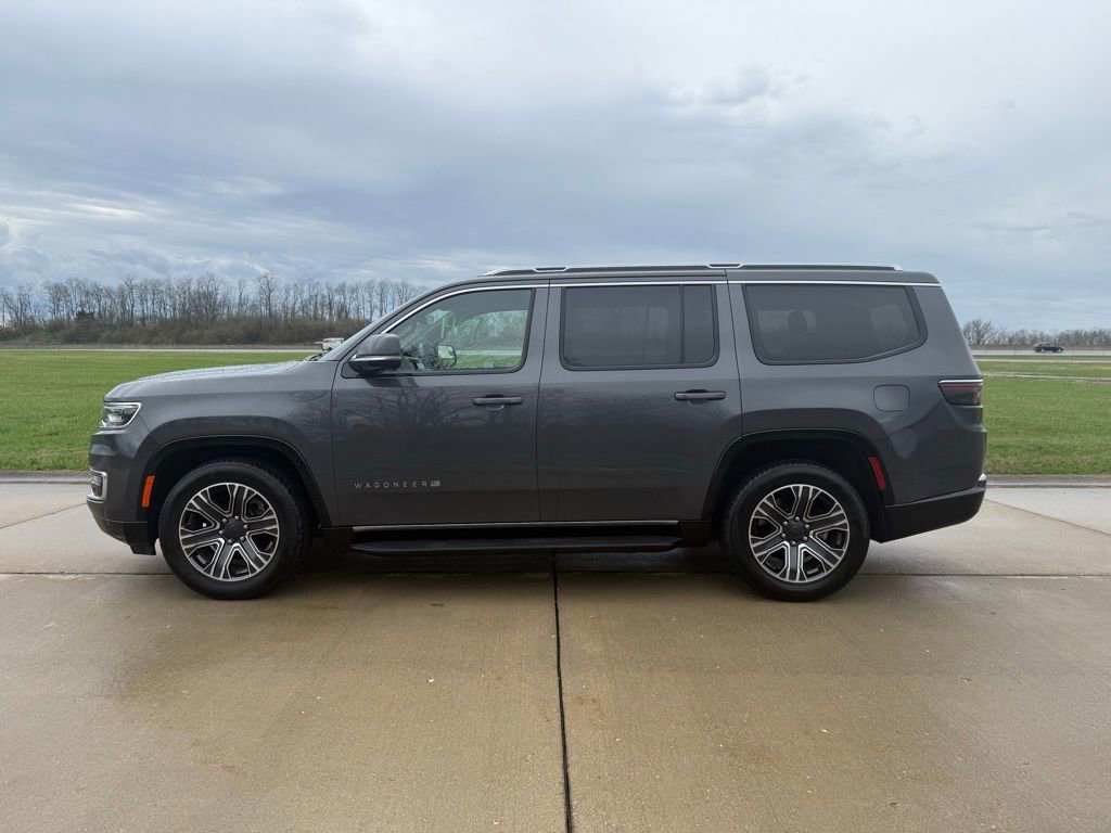 Used 2024 Jeep Wagoneer Series II w/ Flexible Seating Group image 8