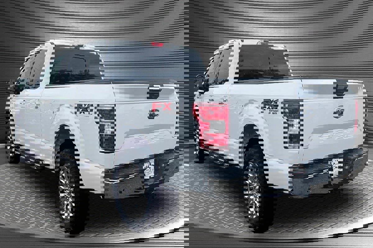 Used 2018 Ford F150 XLT w/ Equipment Group 302A Luxury image 4