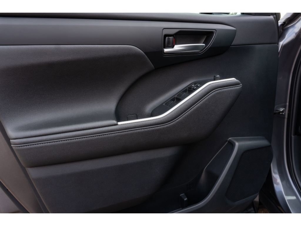 Used 2023 Toyota Highlander XSE image 22