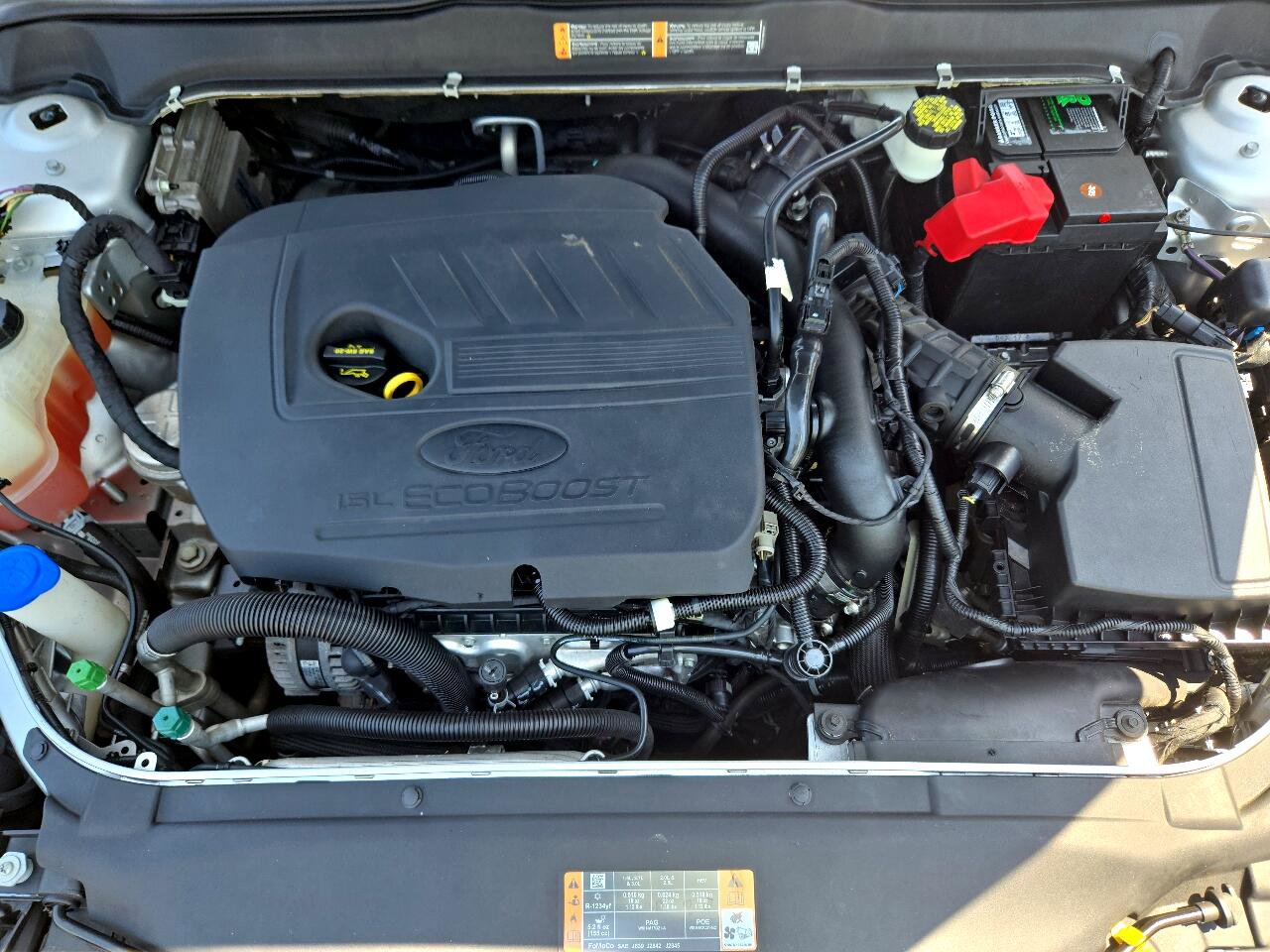 Used 2017 Ford Fusion SE w/ Fusion SE Technology Package image 12
