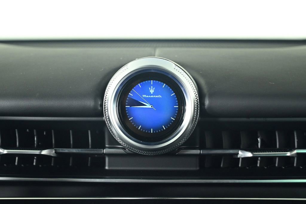 New 2025 Maserati Grecale GT image 23