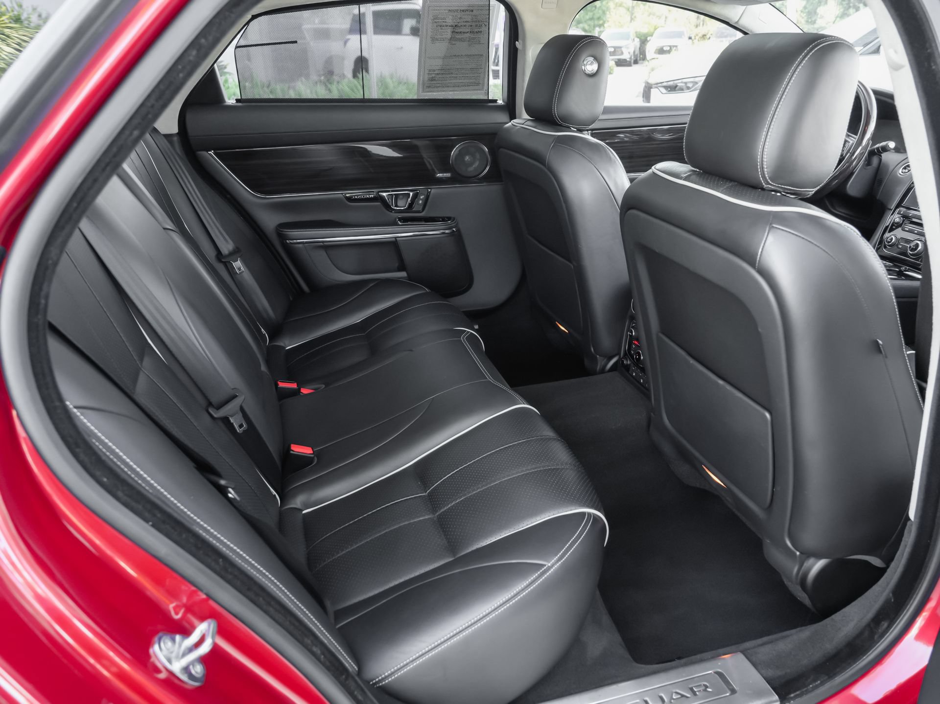 Used 2015 Jaguar XJ L Portfolio AWD/4WD image 37