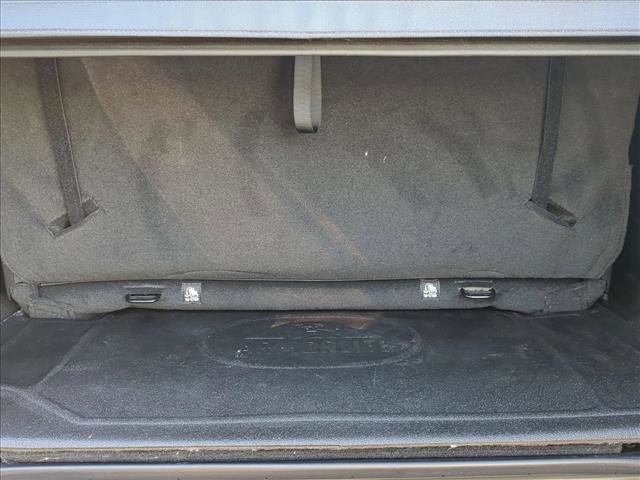 Used 2025 Jeep Wrangler Sport image 6