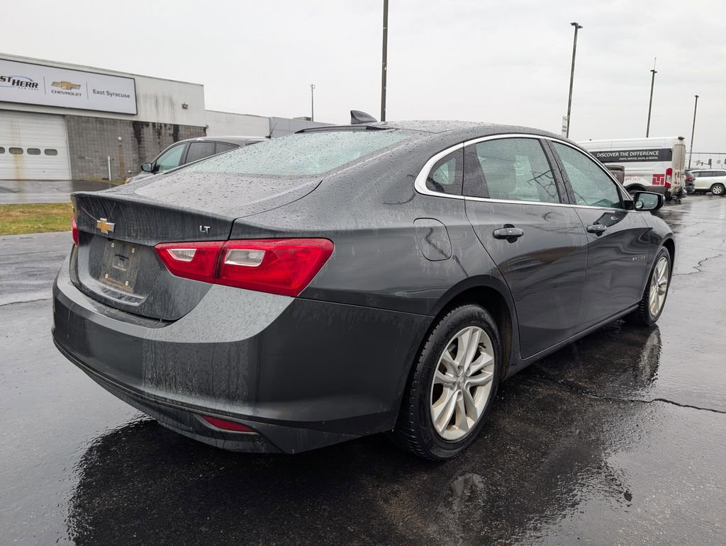 Used 2017 Chevrolet Malibu LT image 11