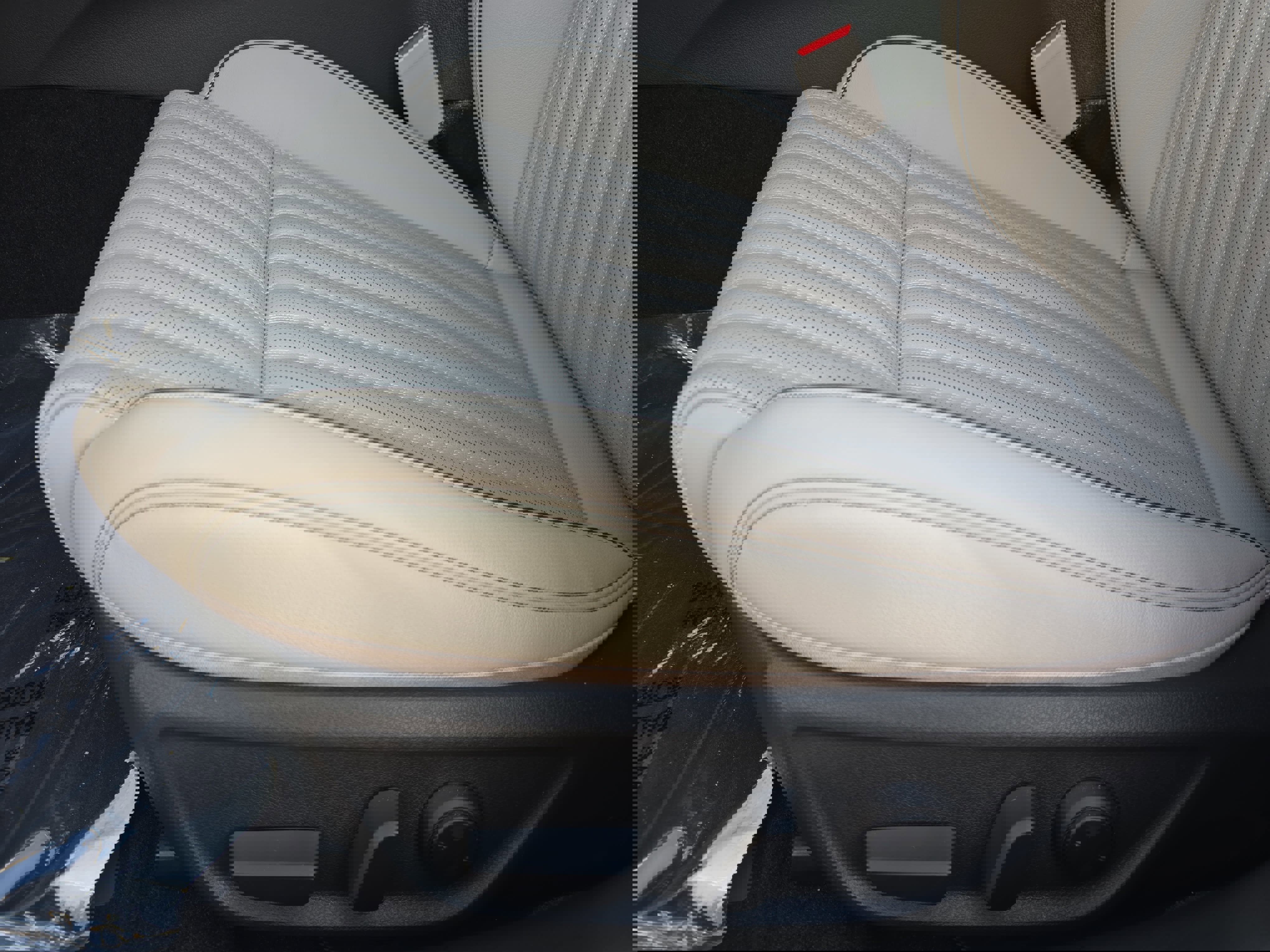 Used 2023 Genesis G70 2.0T w/ Sport Prestige Package image 28