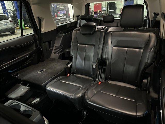 Used 2024 Ford Expedition XLT image 28