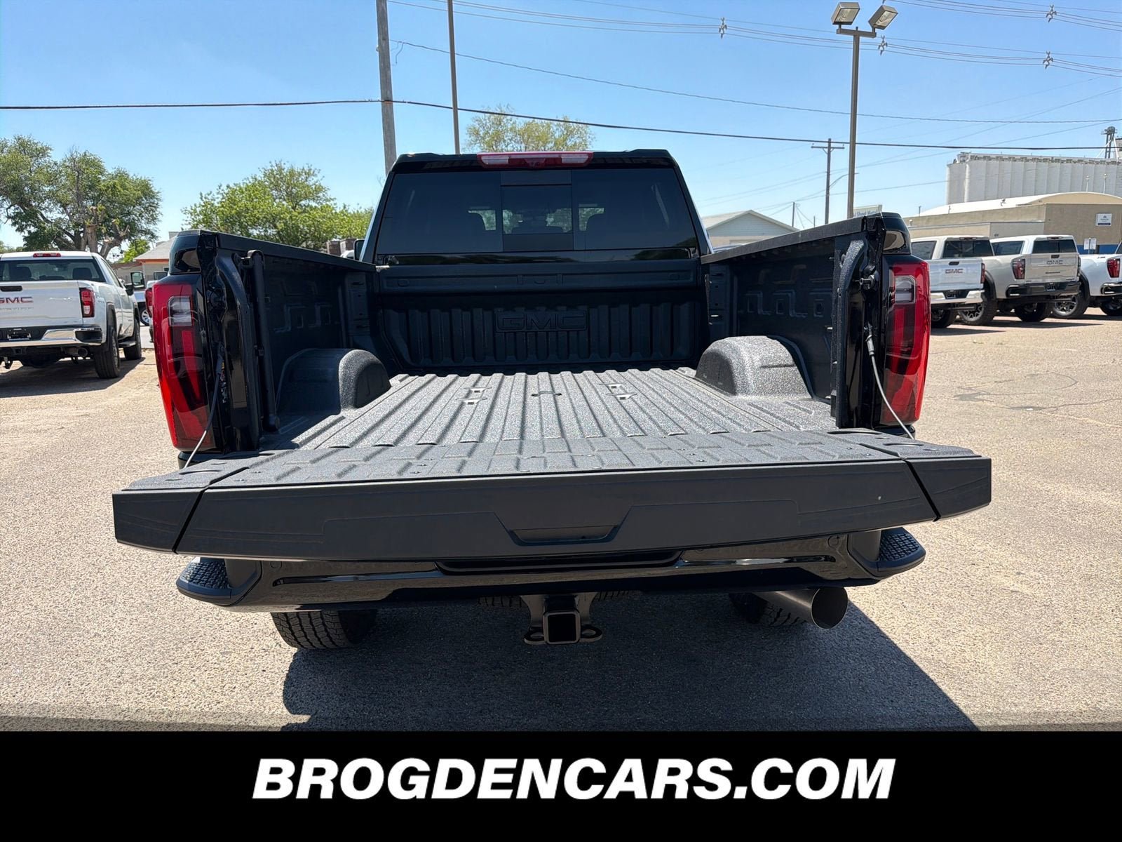 New 2026 GMC Sierra 2500 Denali Ultimate AWD/4WD image 9