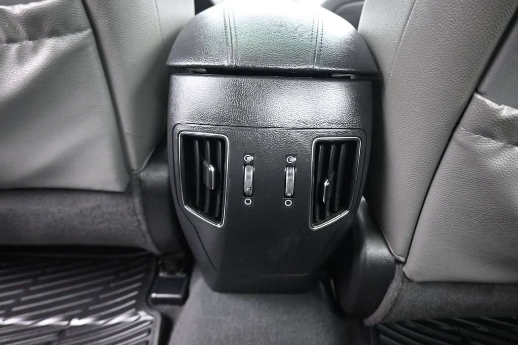 Used 2013 Hyundai Sonata Limited w/ Premium Pkg FWD image 35