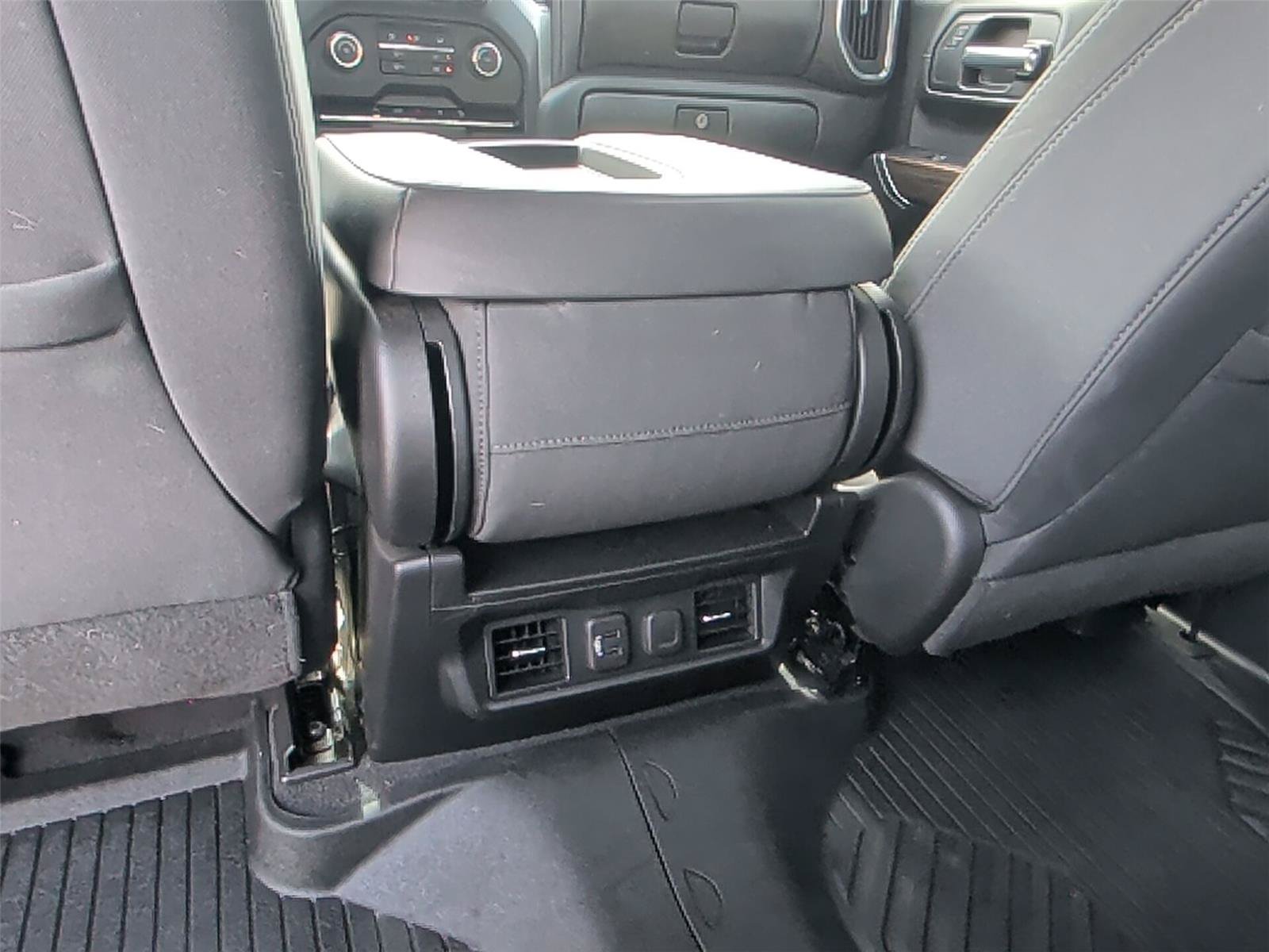 Used 2020 Chevrolet Silverado 1500 LT Trail Boss AWD/4WD image 32