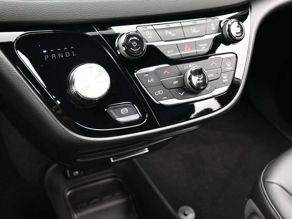New 2026 Chrysler Voyager LX FWD image 17