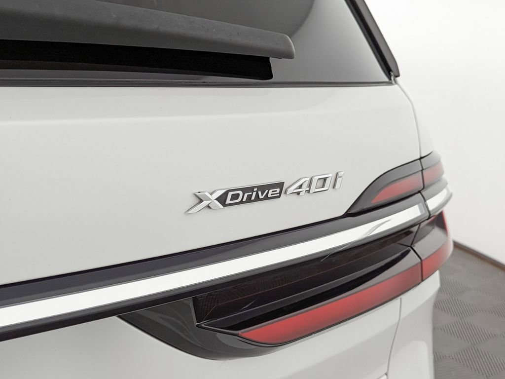 Used 2023 BMW X7 xDrive40i image 11