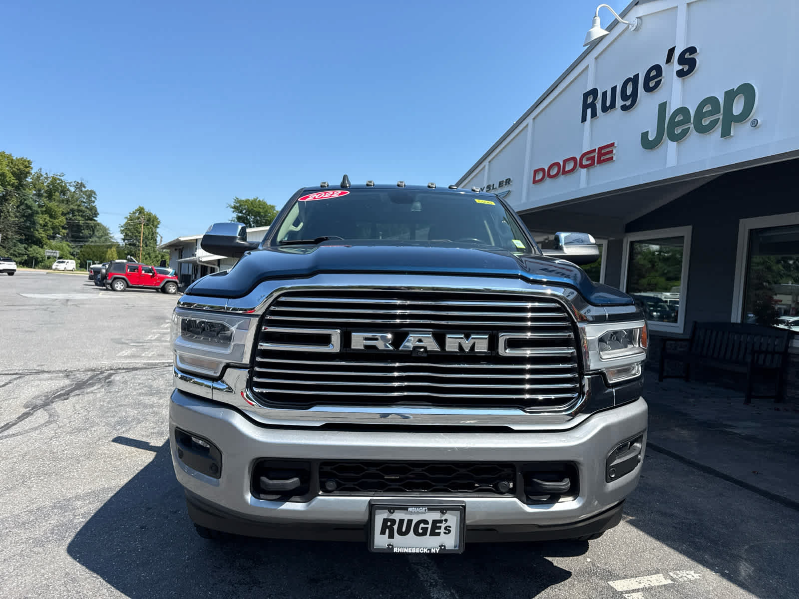 Used 2022 RAM 2500 Laramie AWD/4WD image 9