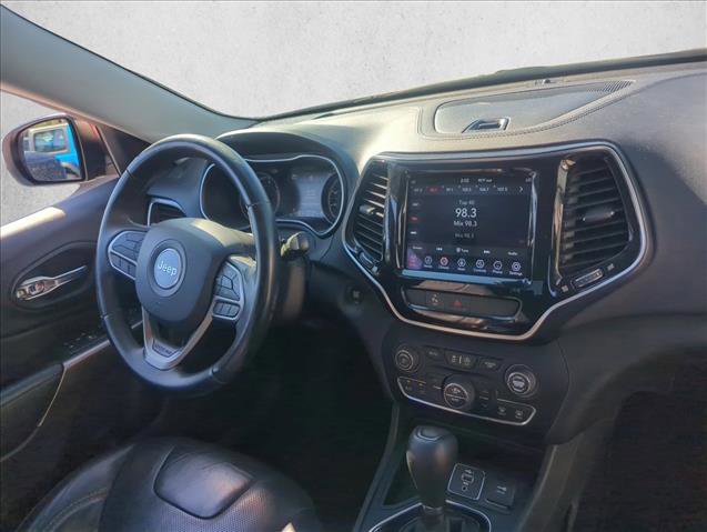 Used 2019 Jeep Cherokee Limited image 25