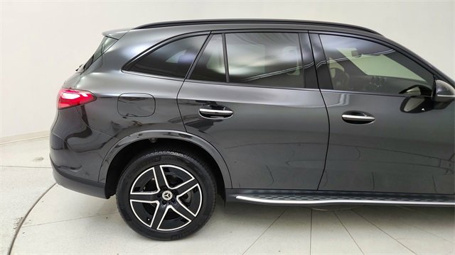 Used 2024 Mercedes-Benz GLC 300 4MATIC w/ AMG Line image 12
