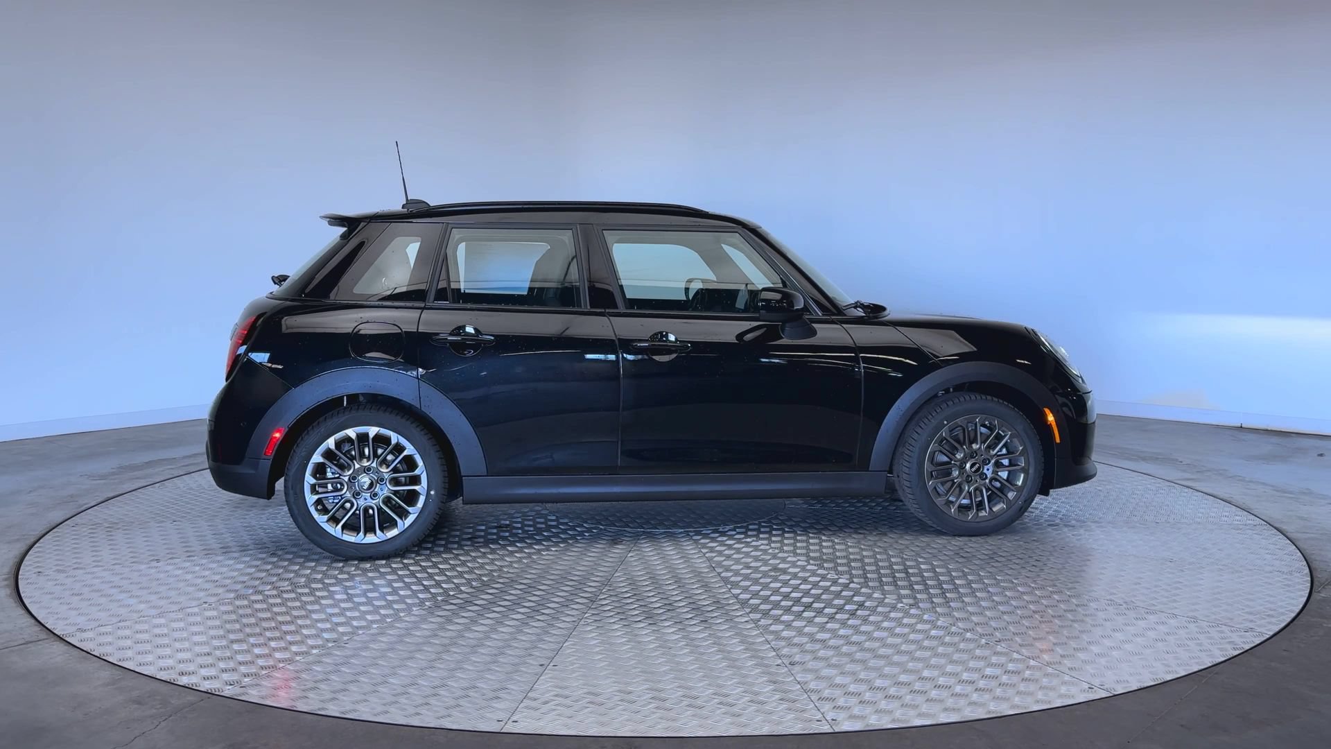 Used 2026 MINI Cooper S FWD image 9