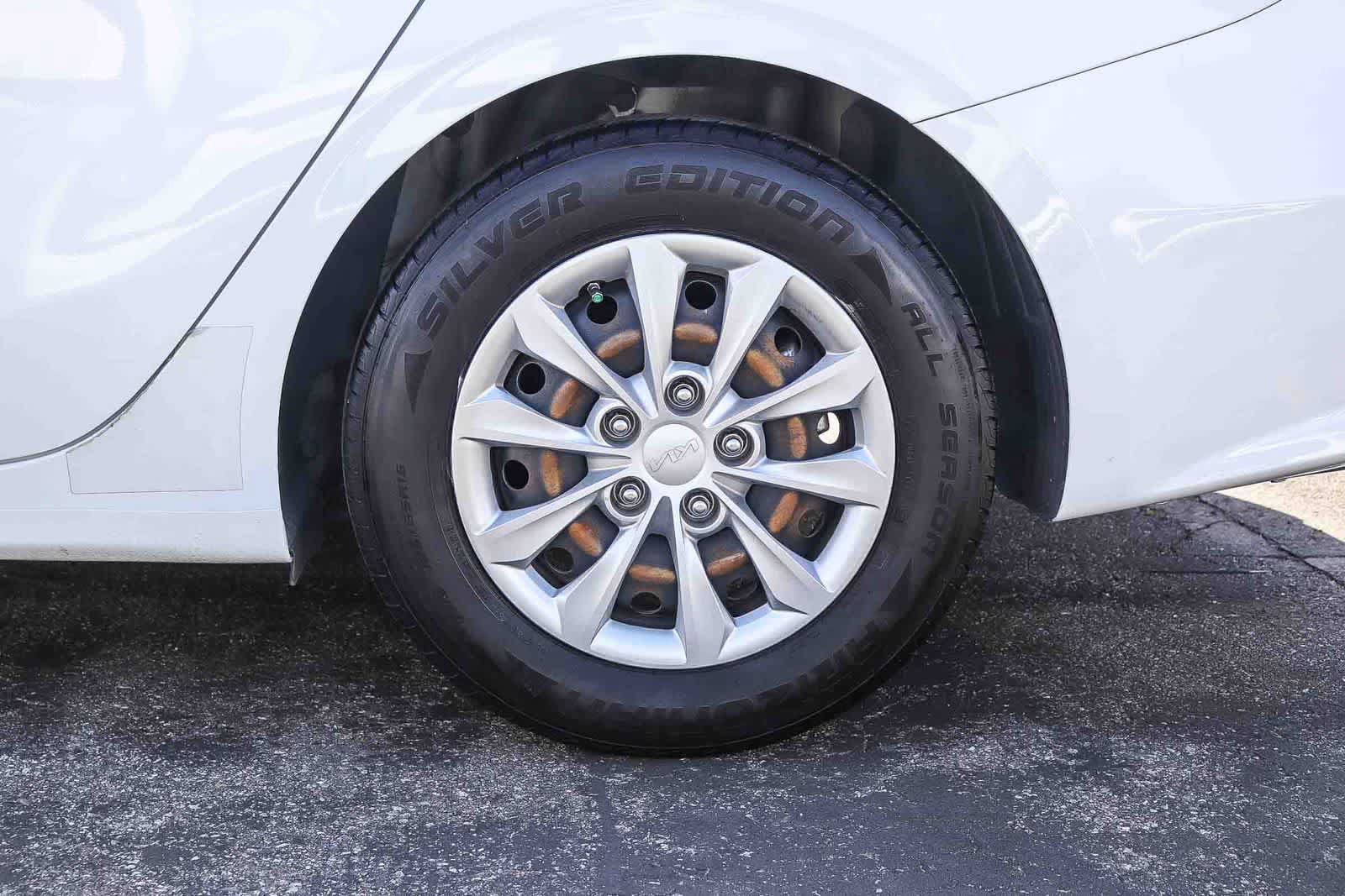 Used 2022 Kia Forte Sedan FWD image 11